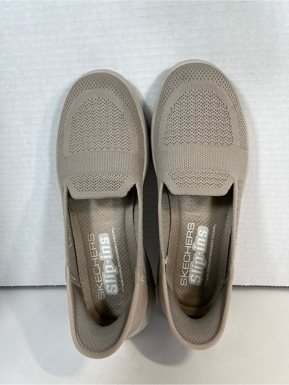 Skechers Slip-Ins Hands Free Beige Knit Walking Shoes Memory Foam Women’s 7